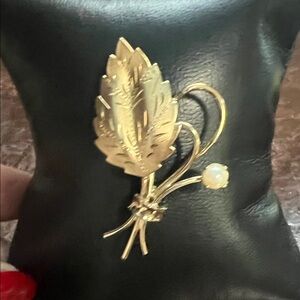 Elegant Gold 12k GF Leaf Brooch